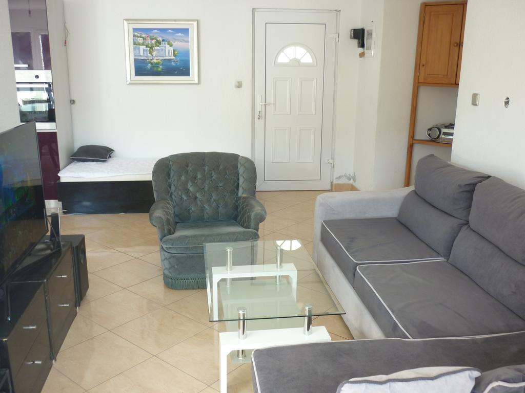 Apartments Nikola 푸치스차 외부 사진